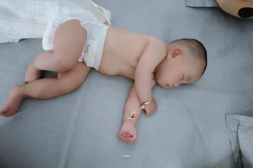 陵水1岁宝宝可以吃盐吗